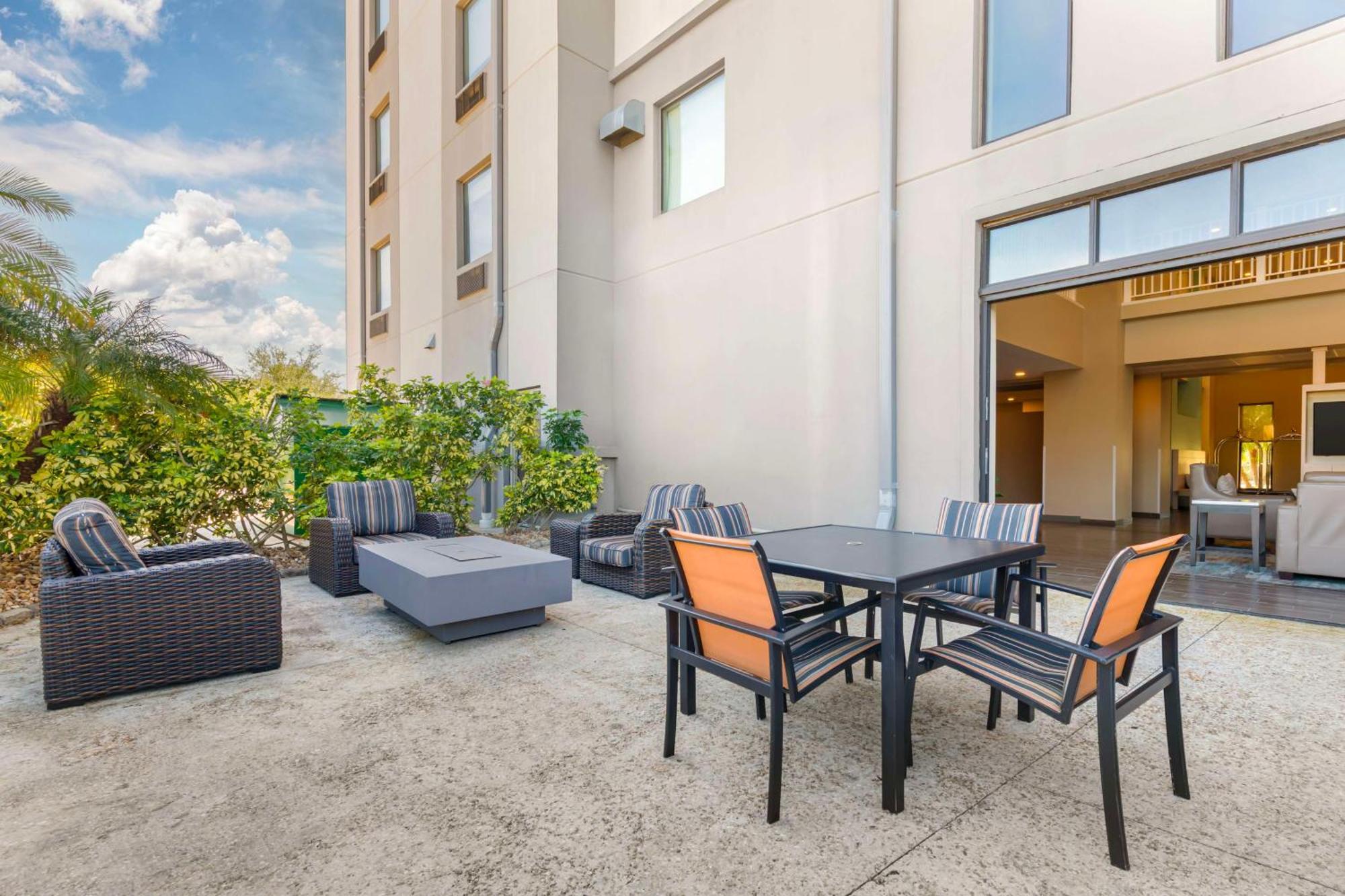 Magnolia Pointe; BW Signature Collection Fruitville Экстерьер фото